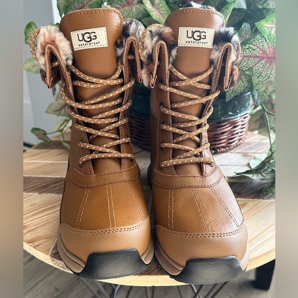 Rare 🔥 and Excellent Condition UGG Adirondack Leopard Cuff Boots - Picture 4 of 11
